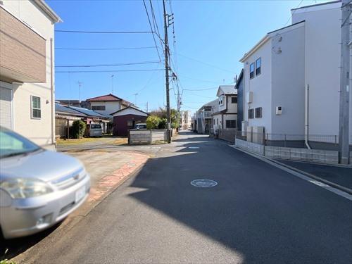 前面道路(南西側)