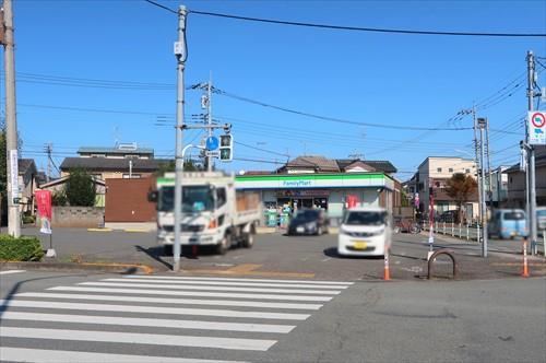 ファミリーマート昭島田中町店290m