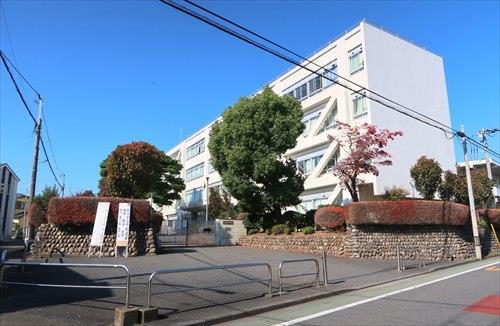 昭島市立拝島中学校1020m