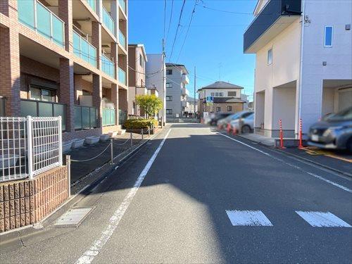 前面道路(南西側)