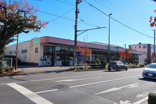 コープ小金井ぬくい坂下店700m