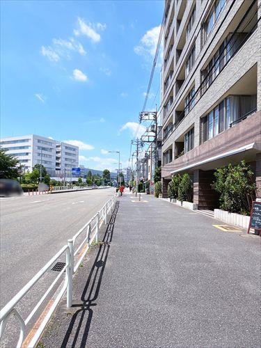 現地前歩道