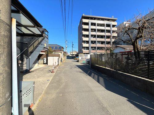 前面道路(東側)