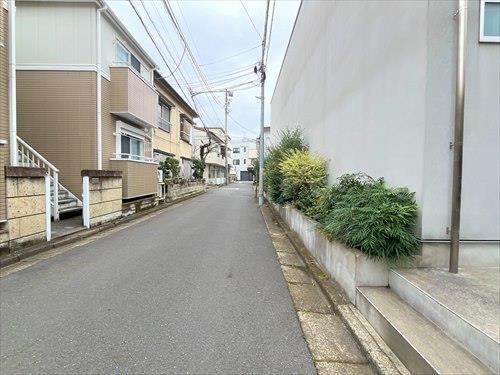 前面道路（北側）