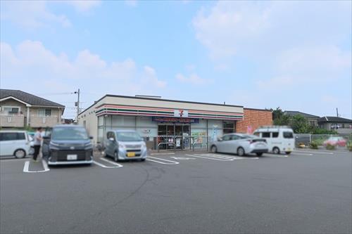 セブンイレブン日野南平7丁目店720m