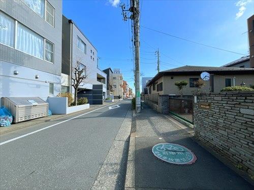 前面道路(2026年1月撮影)