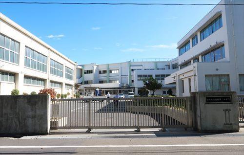 日野市立日野第二中学校(1230m)