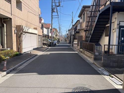 前面道路(2026年3月撮影)