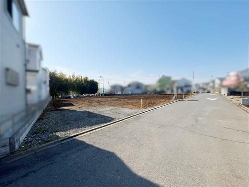 北西側道路（2026年4月撮影）