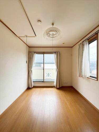 西側洋室約6帖