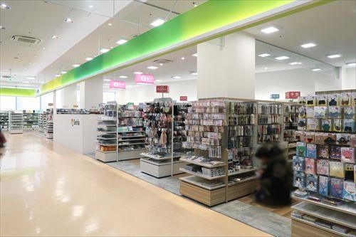 セリア西友福生店(420m)