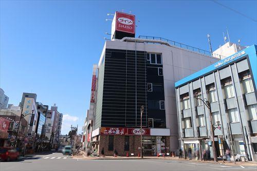 ダイソー福生駅前店(520m)