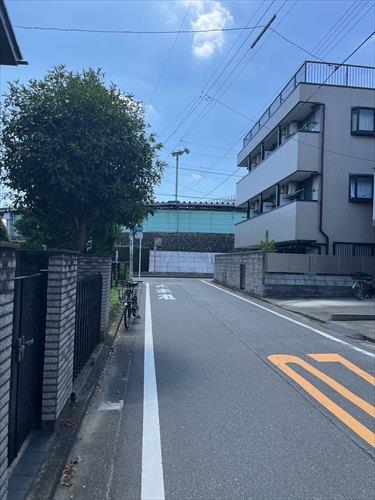 北側前面道路