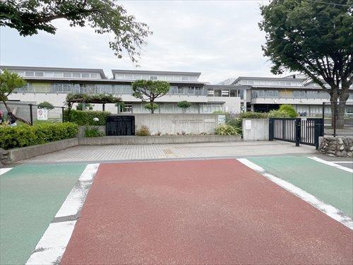 多摩市立多摩第一小学校(1340m) 多摩市立多摩第一小学校(1340m)