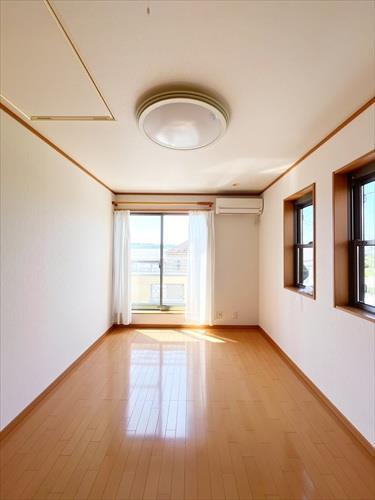 二階洋室約6.7帖