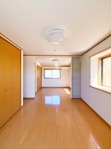二階洋室約12.1帖