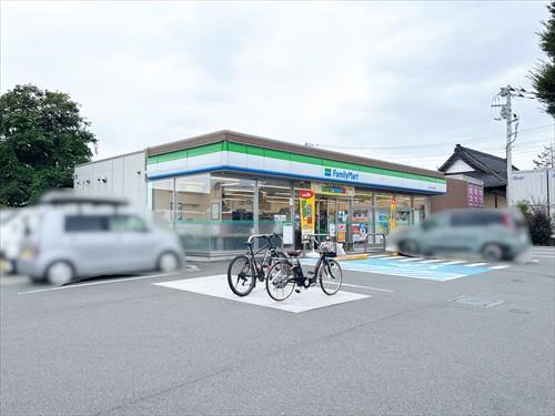 ファミリーマート国分寺高木町店 450m