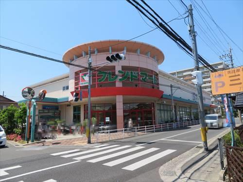 フレンドマート高槻氷室店  徒歩10分