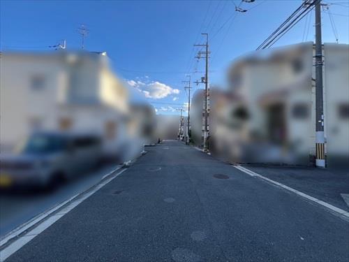 前面道路（北側から撮影）