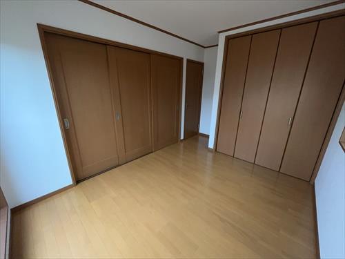 3階南西側洋室約6帖です！