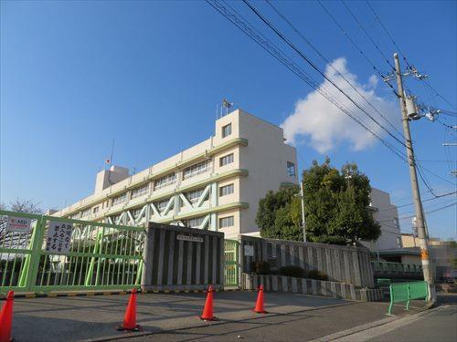 茨木市立耳原小学校 徒歩12分