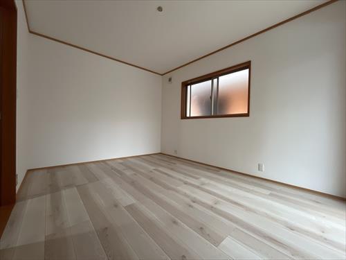 1階洋室約7.8帖です！