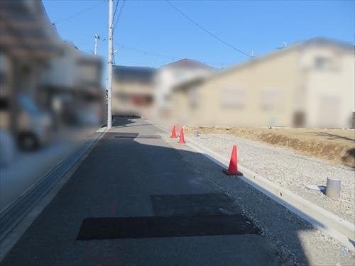 前面道路（南側から撮影）