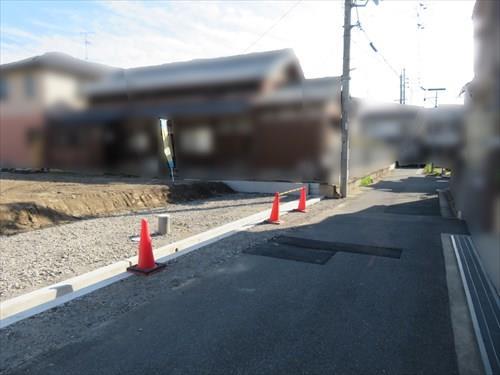 前面道路（北側から撮影）