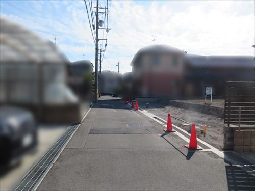 前面道路（北側から撮影）