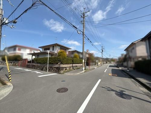 南東側より撮影