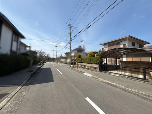 南側道路（東側より撮影）