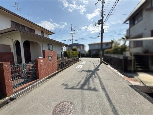 西側道路（北側より撮影）