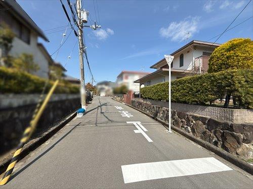 西側道路（南側より撮影）