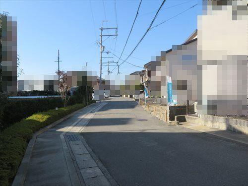 南側道路（東側から西側を撮影）２