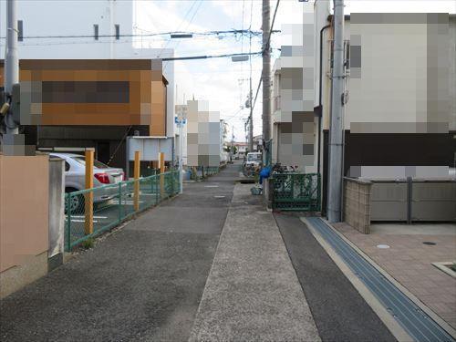 西側通路（北から南を撮影）