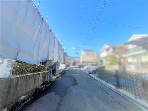 前面道路写真（2025年12月撮影）