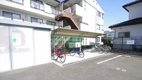 駐輪場 駐輪場