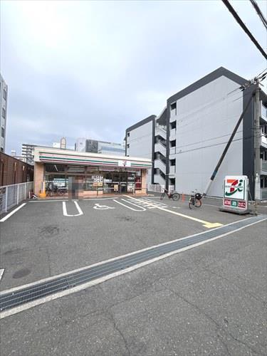 セブンイレブンJR茨木駅西店