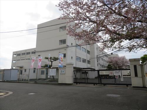 高槻市立真上小学校 徒歩14分