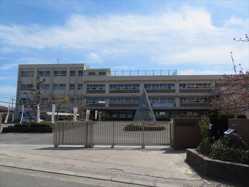 高槻市立第二中学校 徒歩19分