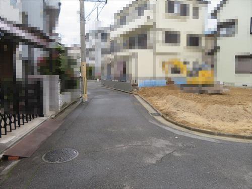 南側道路（東側から撮影）