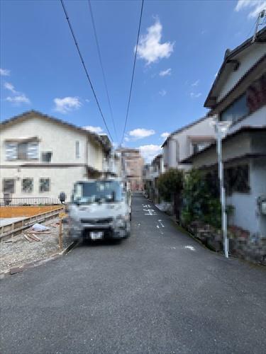 前面道路（2026年4月撮影）