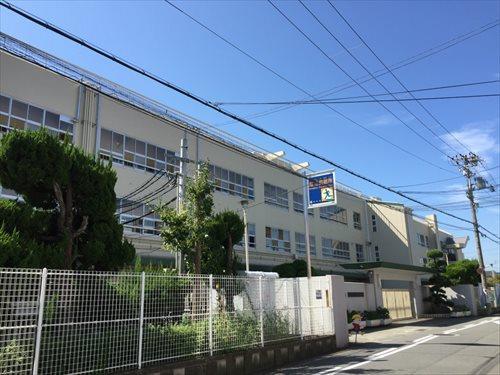 茨木市立大池小学校  徒歩6分