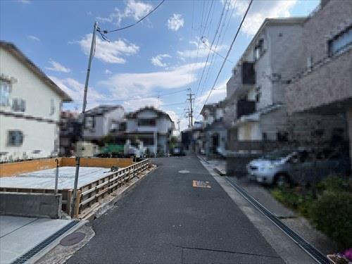 前面道路（2026年4月撮影）