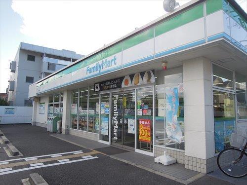 ファミリーマート茨木水尾店 徒歩10分