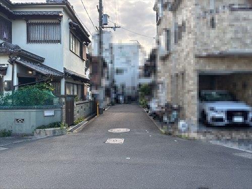 北側前面道路