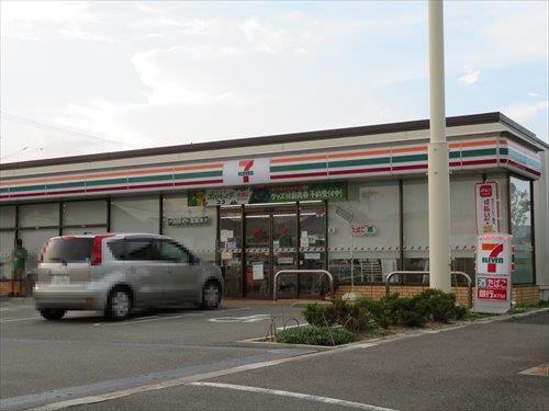 セブンイレブン高槻土室町店 徒歩9分
