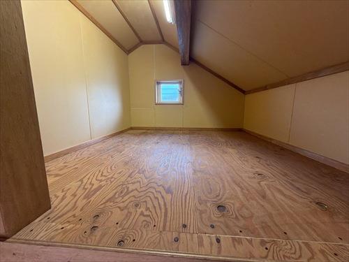 小屋裏収納