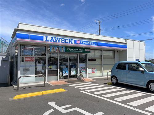 ローソン狭山南入曽店 1040ｍ