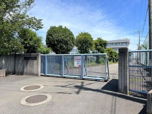 入間市立東町中学校 730ｍ